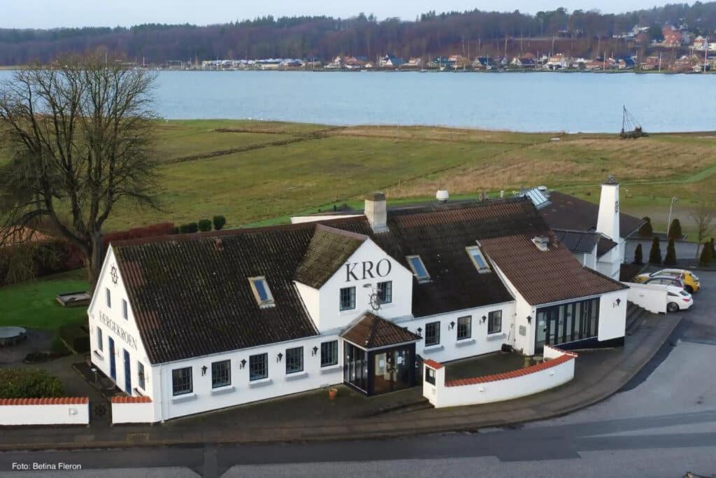 Faergekroen Hadsund Buitenkant foto